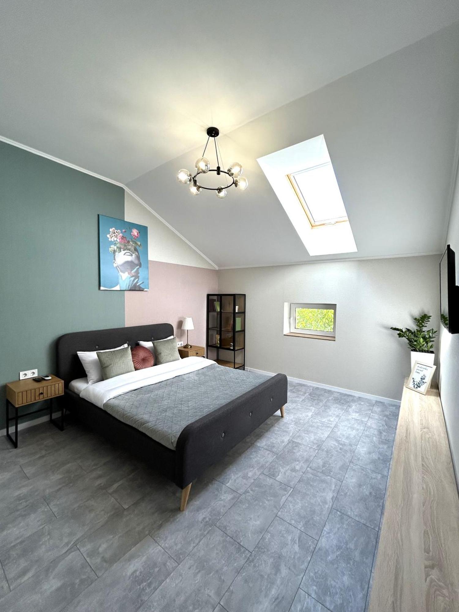 Modern Apartment, 5Mins To Rynok Square Lviv Exterior photo